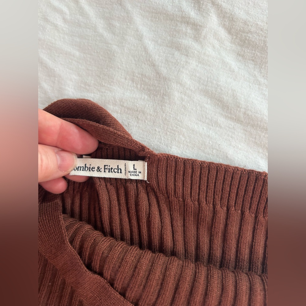 Abercrombie & Fitch Brown Knit Ribbed Tank Top EUC - Picture 5 of 13